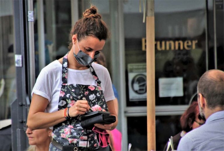 Weekend in zona gialla: negozi e ristoranti aperti sabato e domenica