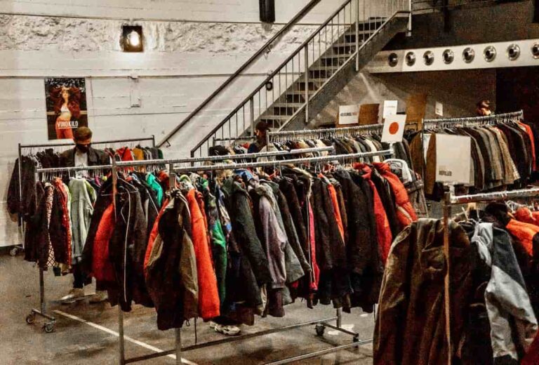 Vinokilo Firenze 2021: torna il mercatino vintage “a peso” (su prenotazione)