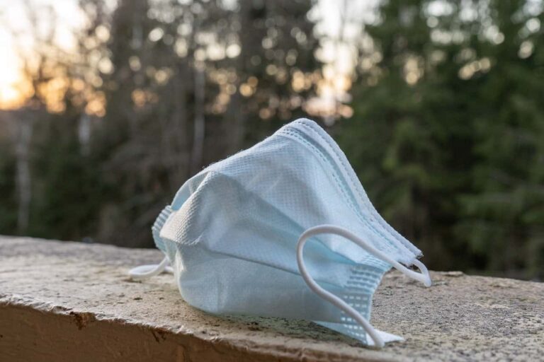 Covid Toscana, oggi (15 febbraio) giù i contagi, ma meno tamponi: i dati