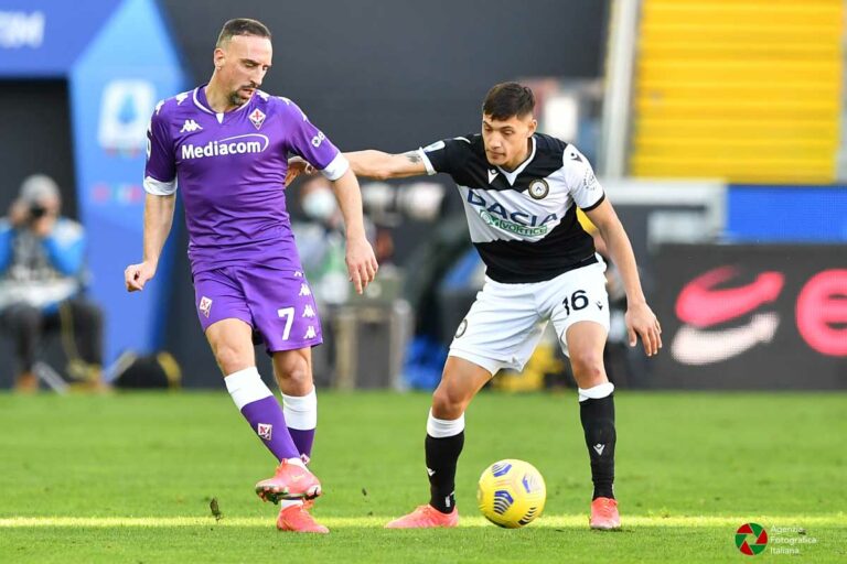 Una Fiorentina lenta si fa trafiggere dall’Udinese a pochi minuti dalla fine