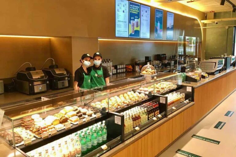 Starbucks ai Gigli (Firenze): com’è il nuovo negozio del re del frappuccino