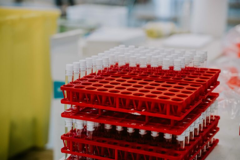 Vaccini, Giani: “La Toscana è seconda nella fascia 70-79 anni”