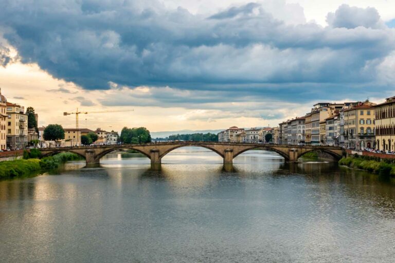 Il Meteo a Firenze oggi (20 aprile): mattinata di sole, poi tornano le nuvole