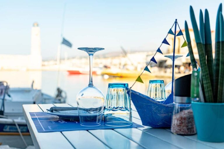 Zona arancione, bar e ristoranti aperti o chiusi a pranzo? Le regole