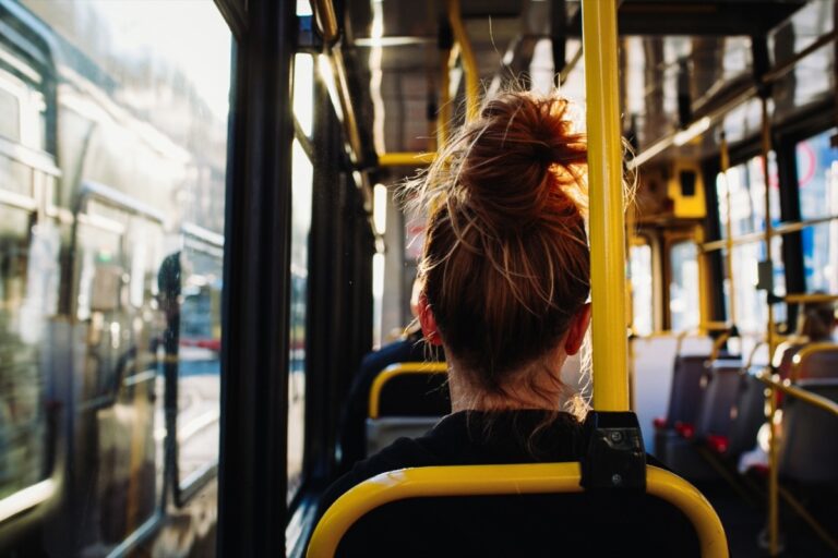 Bus e treni, la Toscana supera il primo giorno in zona gialla