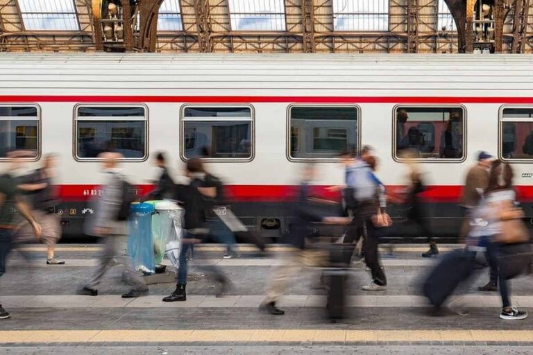 Carta verde Covid: quando è consentito lo spostamento tra regioni