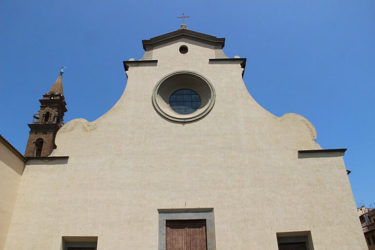Basilica Santo Spirito Firenze, sul sagrato non si potrà mangiare e bere