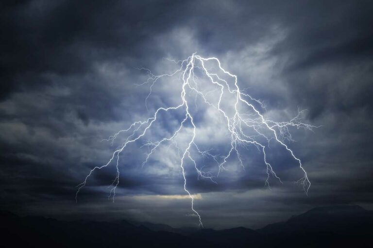Meteo Firenze: oggi (lunedì 24 maggio) allerta gialla per piogge e temporali