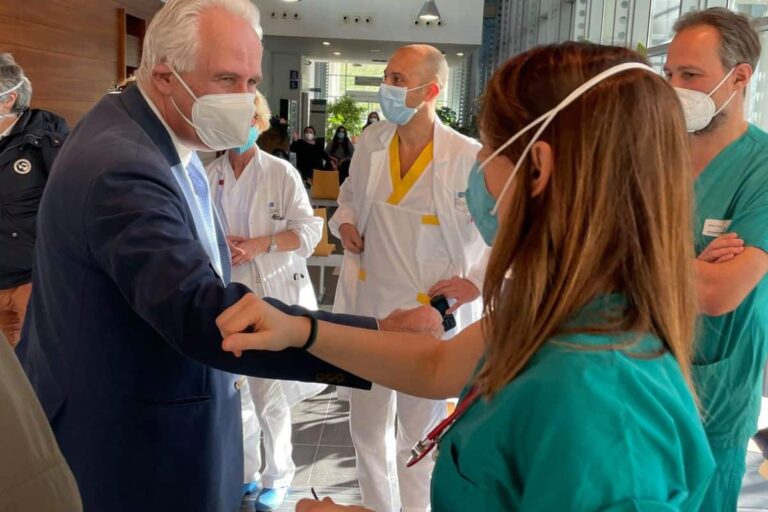 Contagi in Toscana: tasso positivi più basso da 10 mesi, verso zona bianca