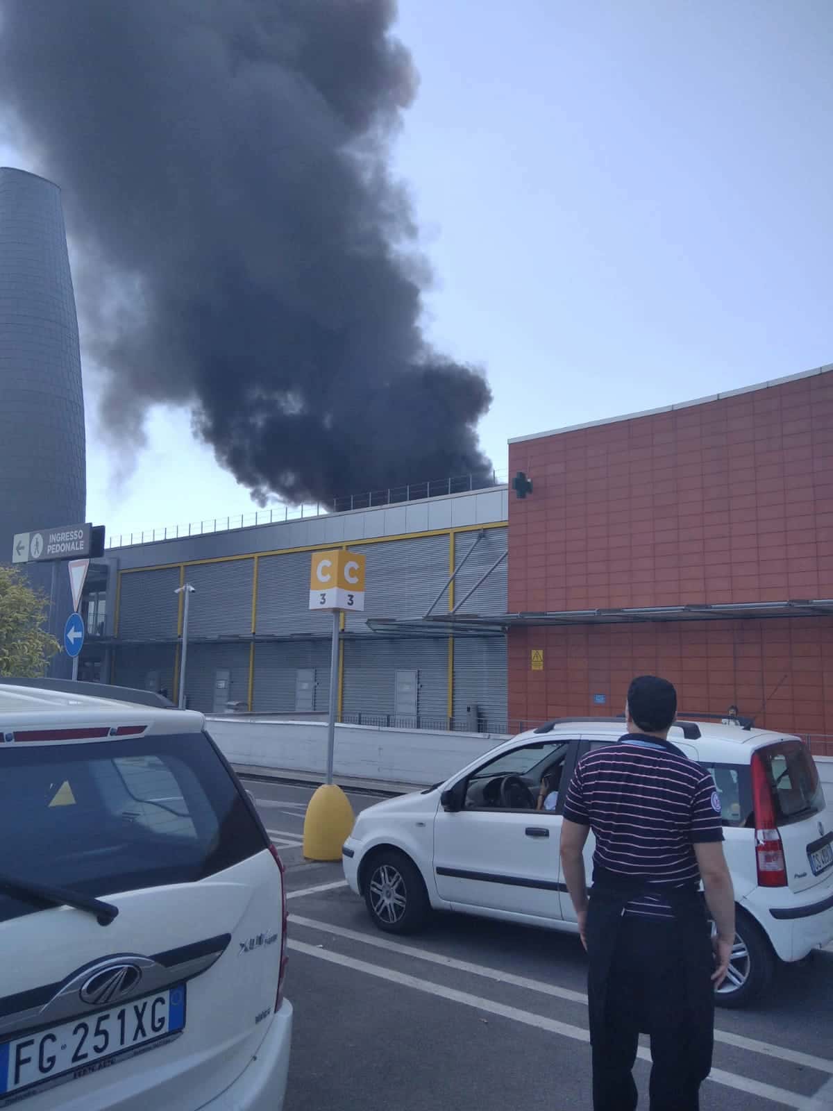 incendio centro commerciale Coop Ponte a Greve Firenze Scandicci