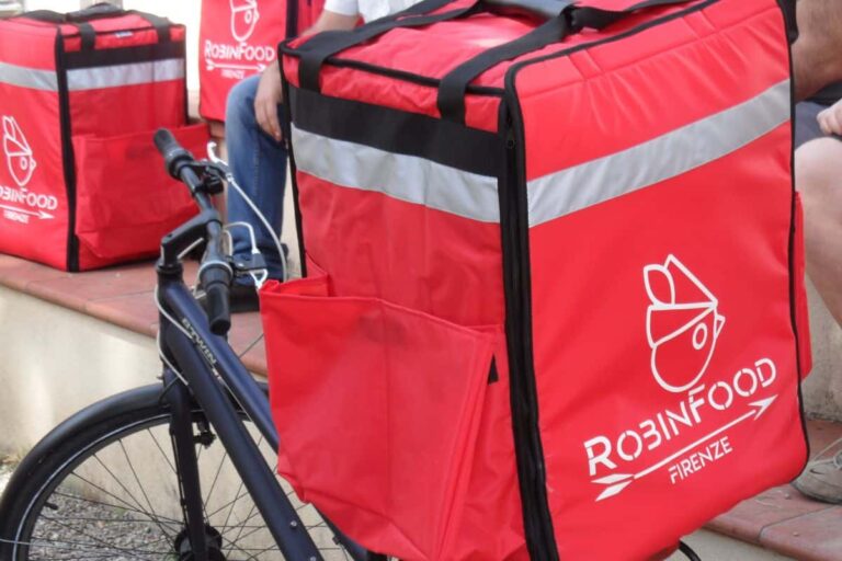 Robin Food: 7 rider di Firenze sfidano i giganti del delivery con una coop