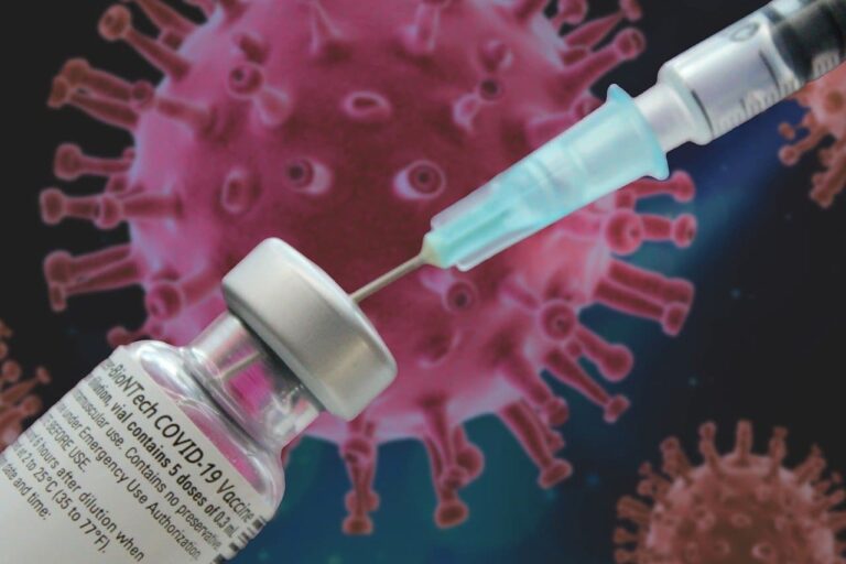 Vaccini under 30 e over 16 in Toscana: quando si può fare la prenotazione
