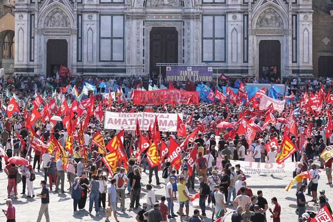 Firenze difende il lavoro, in migliaia in piazza con i dipendenti Gkn