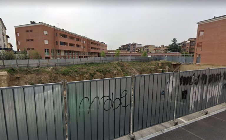 Riaprono a Firenze i giardini di via Schiff