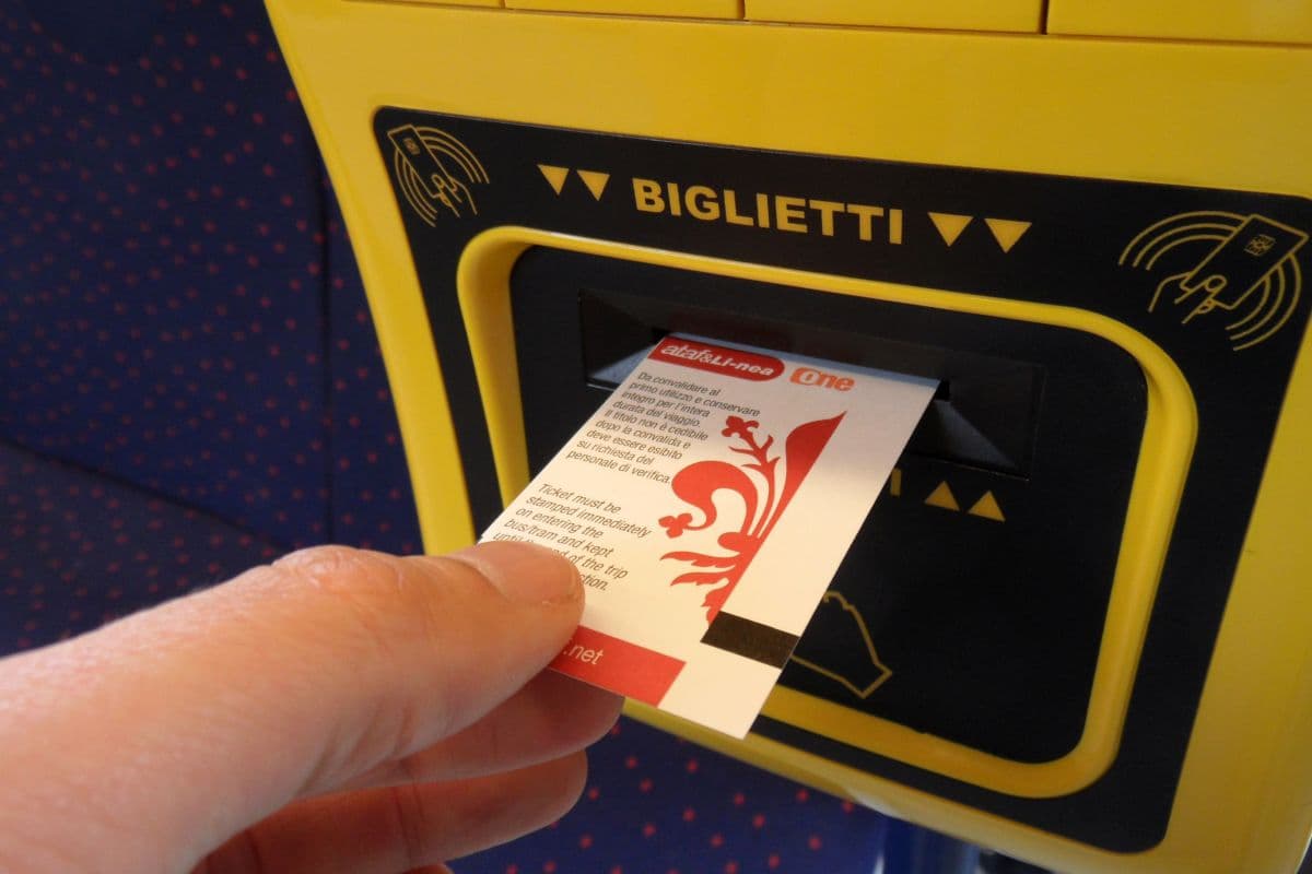vecchi biglietti abbonamento Ataf bus tramvia validità 1 novembre rimborso nuova gestione carta unica firenze