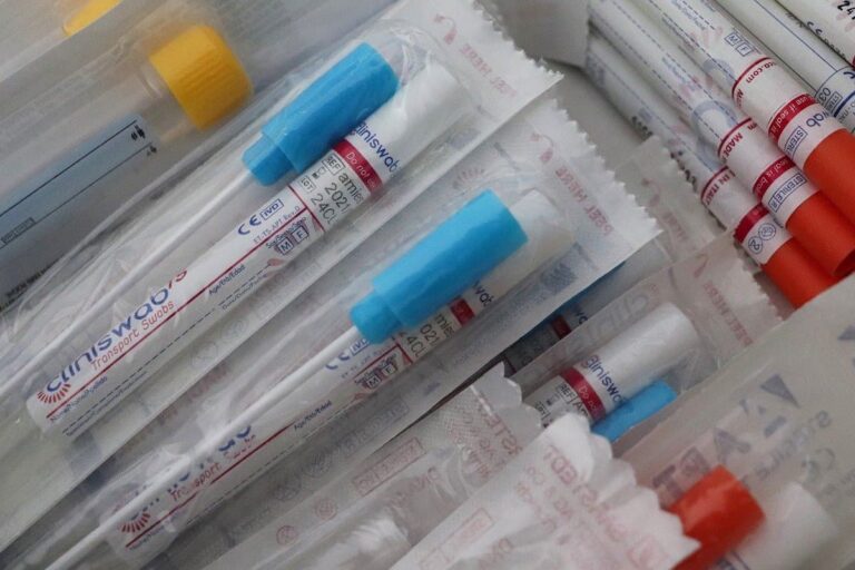 Covid 19, basta un tampone rapido per stabilire la positività