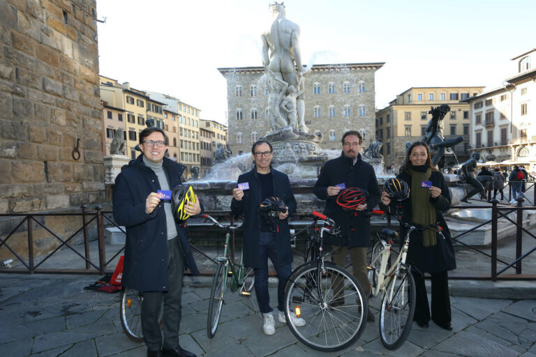 “Piedelibero per La Comune”: al via a Firenze il progetto di noleggio bici
