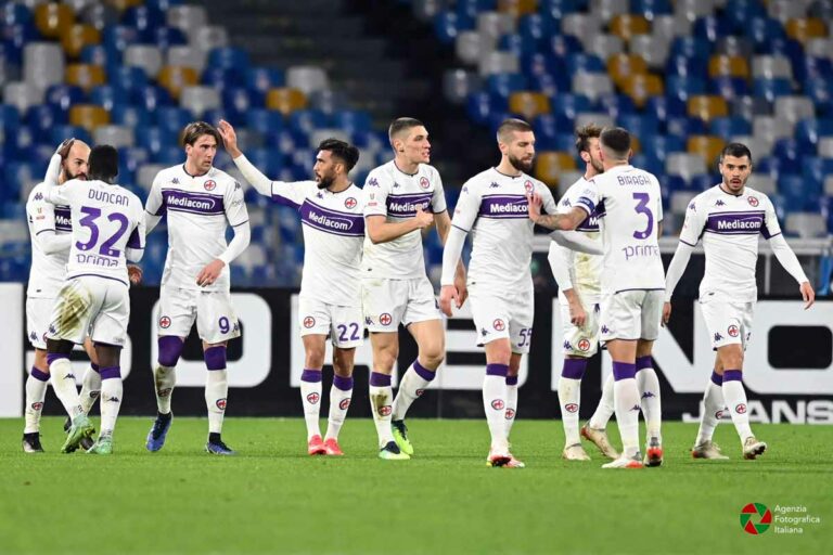 Coppa Italia, la Fiorentina sbanca Napoli