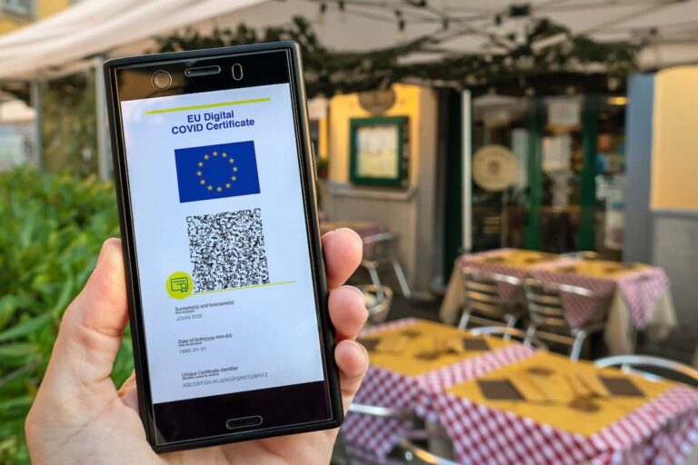 Cosa cambia dal 1 aprile 2022: green pass, negozi, lavoro under 50, hotel