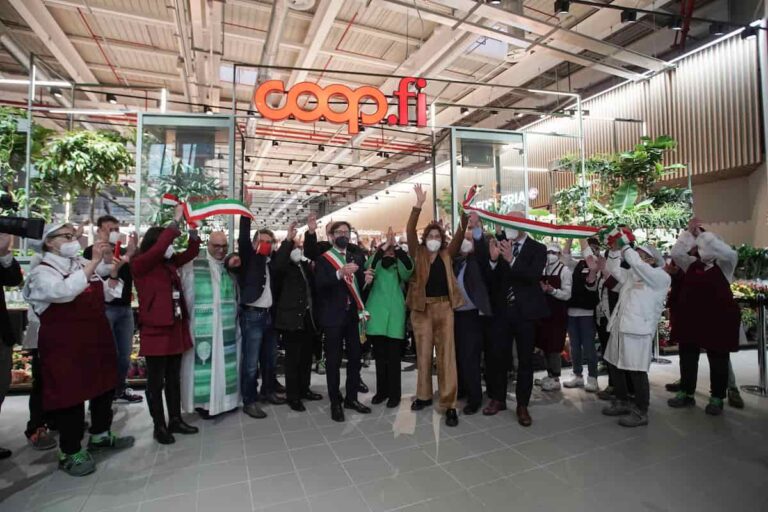 Coop di Ponte a Greve, novità della riapertura e foto dell’inaugurazione