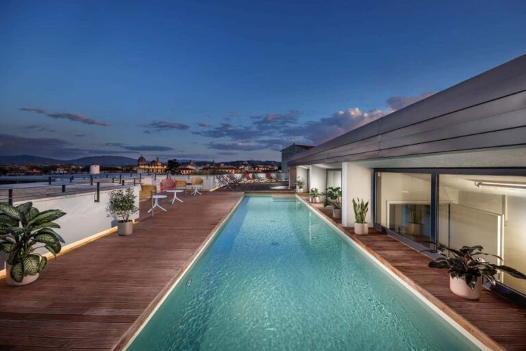Yellowsquare Firenze: in viale Redi apre l’ostello con piscina e coworking