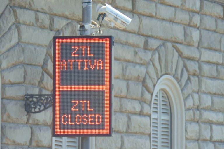 Ztl notturna estiva di Firenze 2022: orari, giorni e mappa