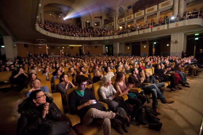 Cinema Odeon Firenze progetto petizione raccolta firme