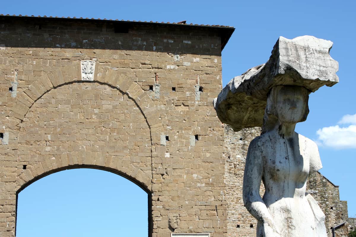 Statuta Porta Romana Firenze Dietrofront