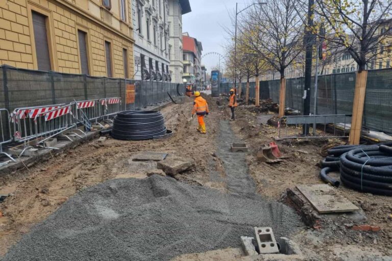 Vanno avanti i lavori della tramvia in viale Lavagnini