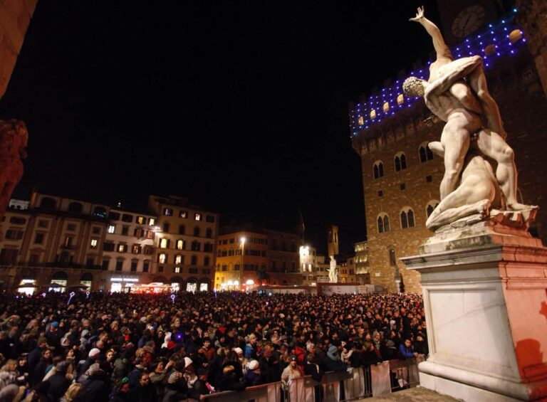 Capodanno 2023 in piazza a Firenze (senza concerto al piazzale Michelangelo)