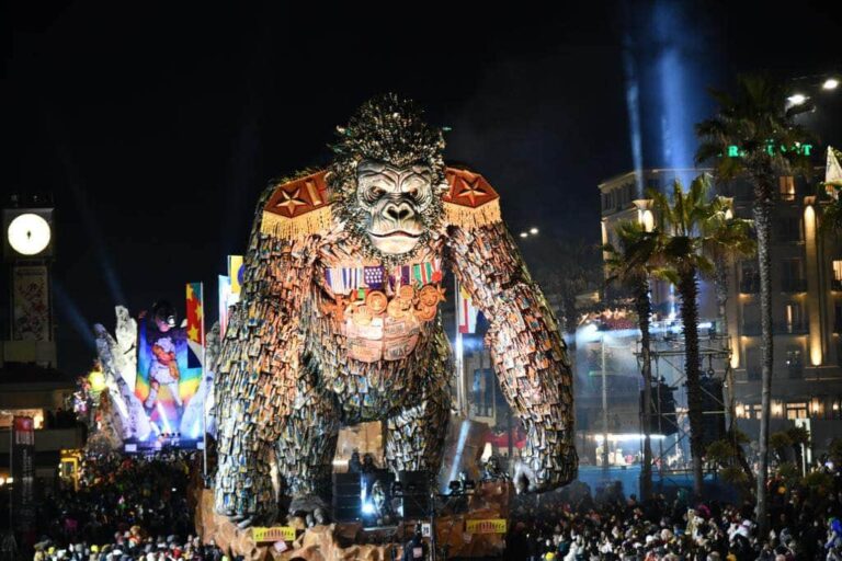 Carnevale di Viareggio 2023: orario della sfilata di domenica