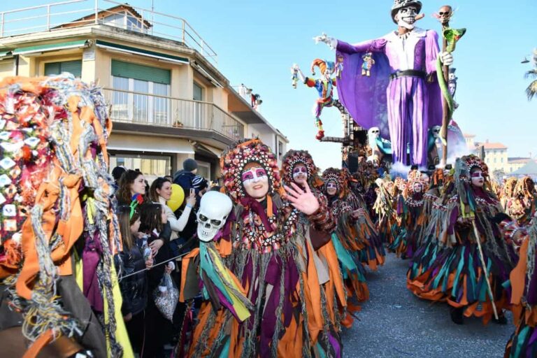 Giovedì grasso 2023 al Carnevale di Viareggio: il terzo corso