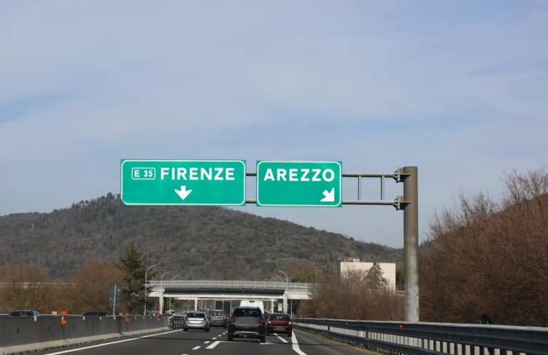 Chiuso il casello di Firenze Sud sull’A1: esenzione del pedaggio