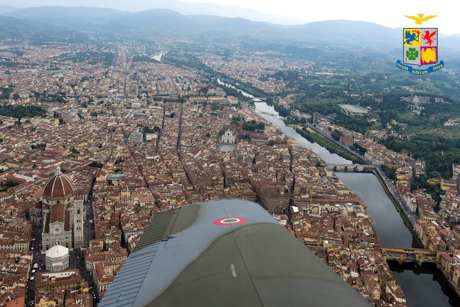 Aeronautica militare giovani aquile volo aereo Firenze