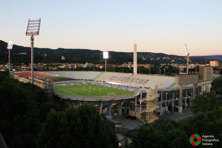 No ai fondi Pnrr per lo stadio di Firenze, scoppiano le polemiche