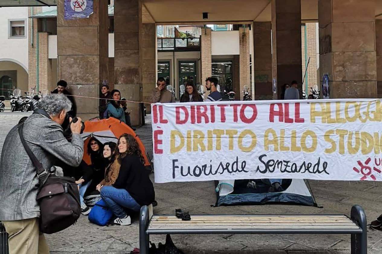 Studenti protesta affitti Firenze Udu