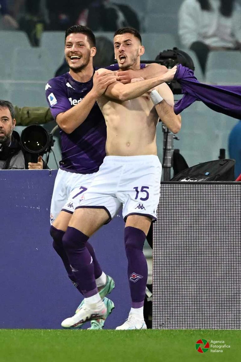 Turno infrasettimanale per i viola a Salerno