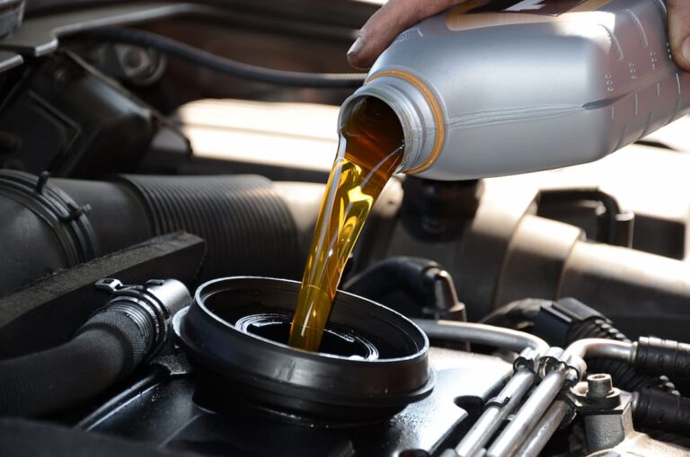 L’olio motore: non dimenticarti mai la manutenzione!