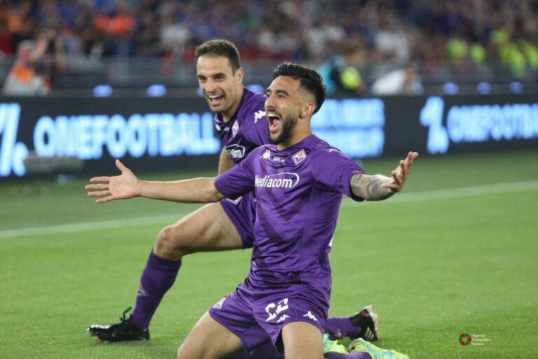Maxischermo per la finale di Conference League: dove vedere Fiorentina West Ham