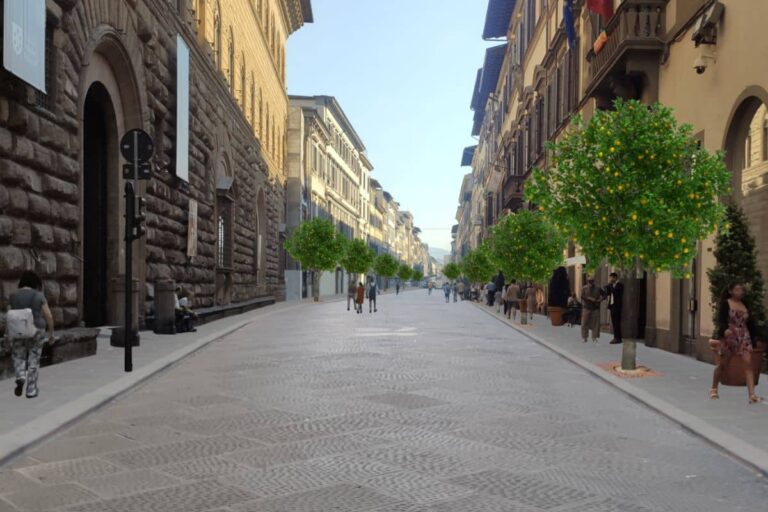 Partono i primi lavori per gli aranci in via Cavour