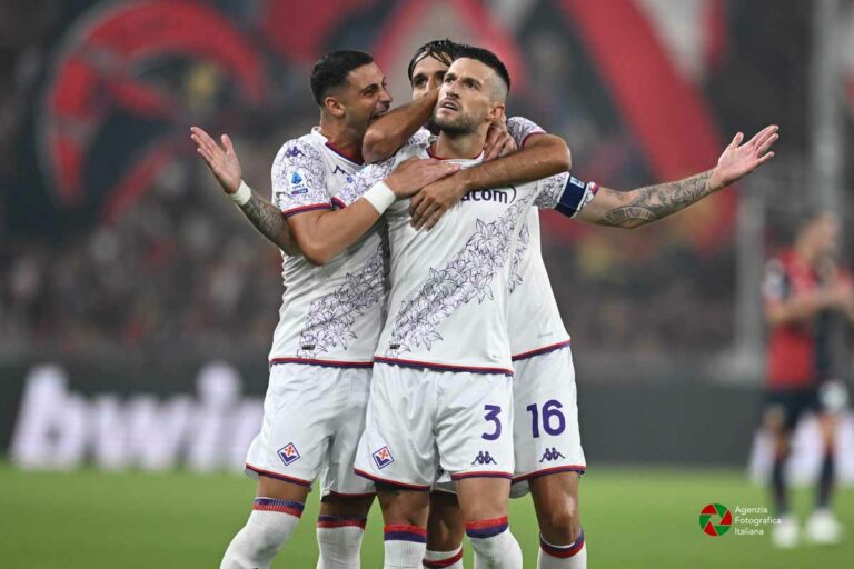 Fiorentina straripante. Debutto con 4 gol a Genova