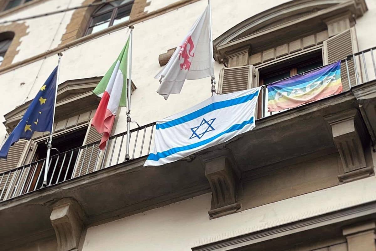 Bandiera Israele Palazzo Vecchio Firenze manifestazione 15 ottobre 2023