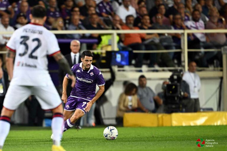 La Fiorentina strapazza il Cagliari e vola al terzo posto – FOTO