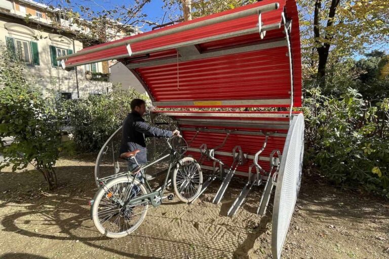 A Firenze arriva il parcheggio sicuro per bici