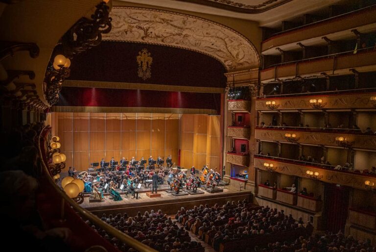 Capodanno in teatro a Firenze: gli spettacoli per brindare al 2024