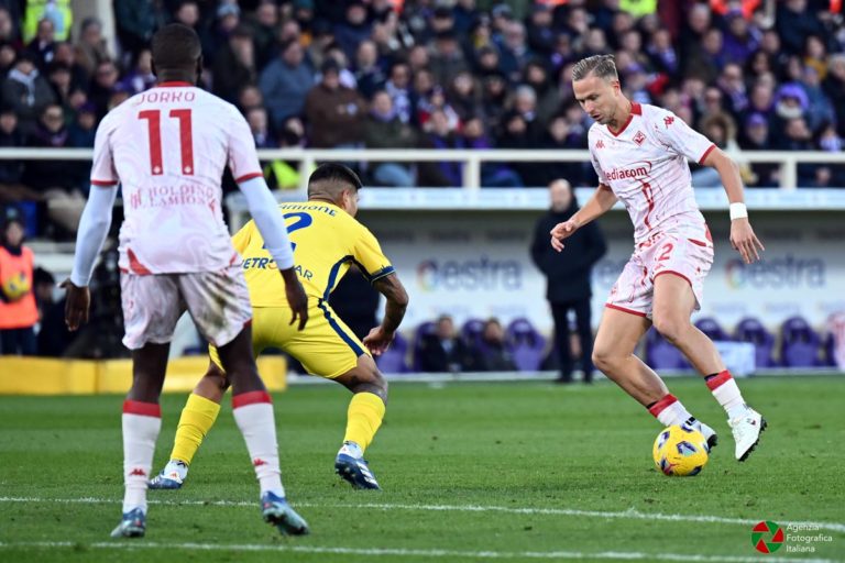 In campionato la Fiorentina stenta. Sconfitta a Verona
