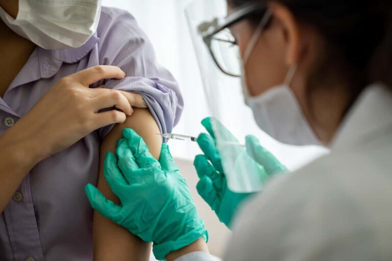 Open day vaccini in Toscana, le modalità