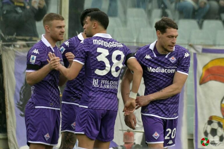 La Fiorentina recupera la partita col Bologna