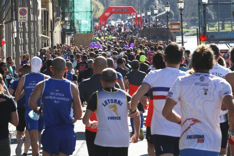 Mezza maratona di Firenze: percorso 2024 (e alcune strade chiuse)