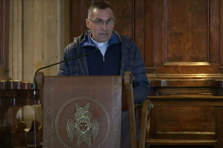 Chi è il nuovo vescovo di Firenze: don Gherardo Gambelli – VIDEO
